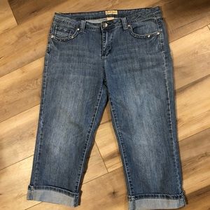 EARL JEAN BLUE CAPRI EMBELLISHED REAR POCKETS CUFFED SIZE 12